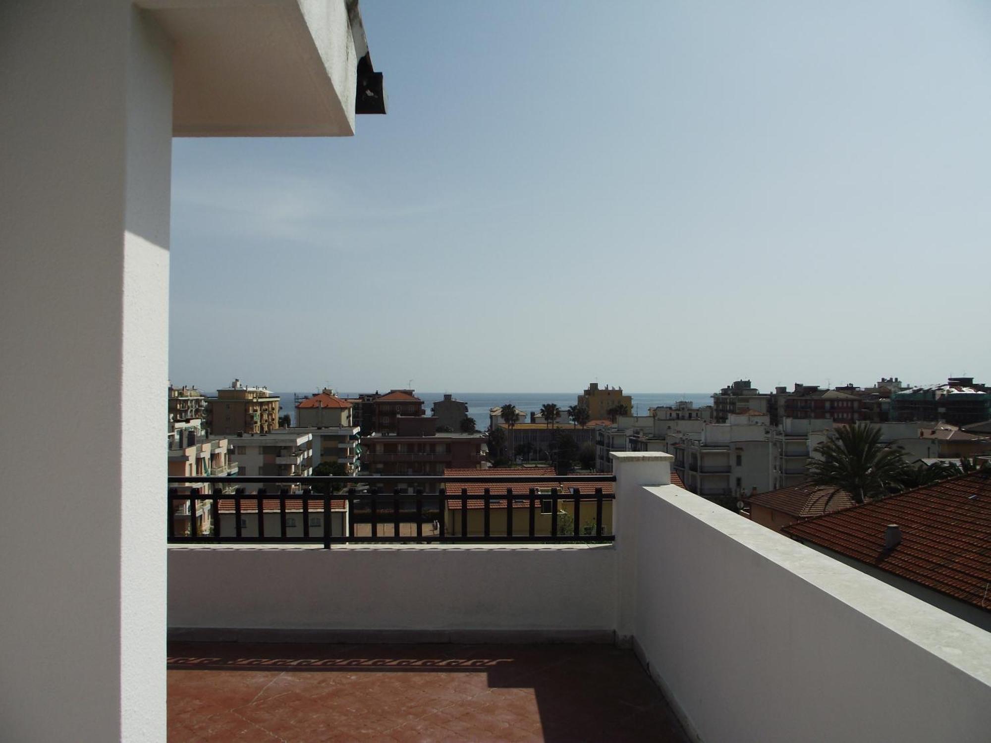 Riviera Apartments Pietra Ligure Exterior photo